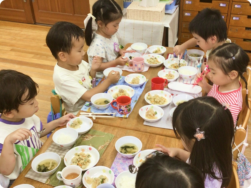 給食の様子
